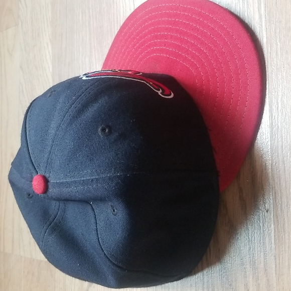 New Era Atlanta Braves fitted hat 7 3/8 - Picture 4 of 5